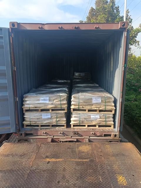 Contenedor con pallets de granalla de acero G50 importada directamente por AMPLEX